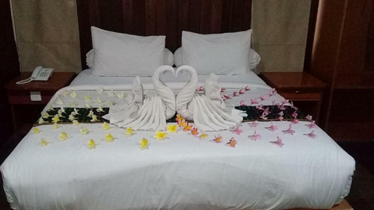 Exotic Komodo Hotel Labuan Bajo Exterior foto